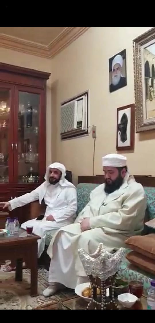 Ehsâ meşâyıhından Şeyh Seyyid İbrahim el-Ehsâî Hazretlerinin hulefâsından Ehsâlı Seyyid Dr. Abdurrahman Efendi ile.