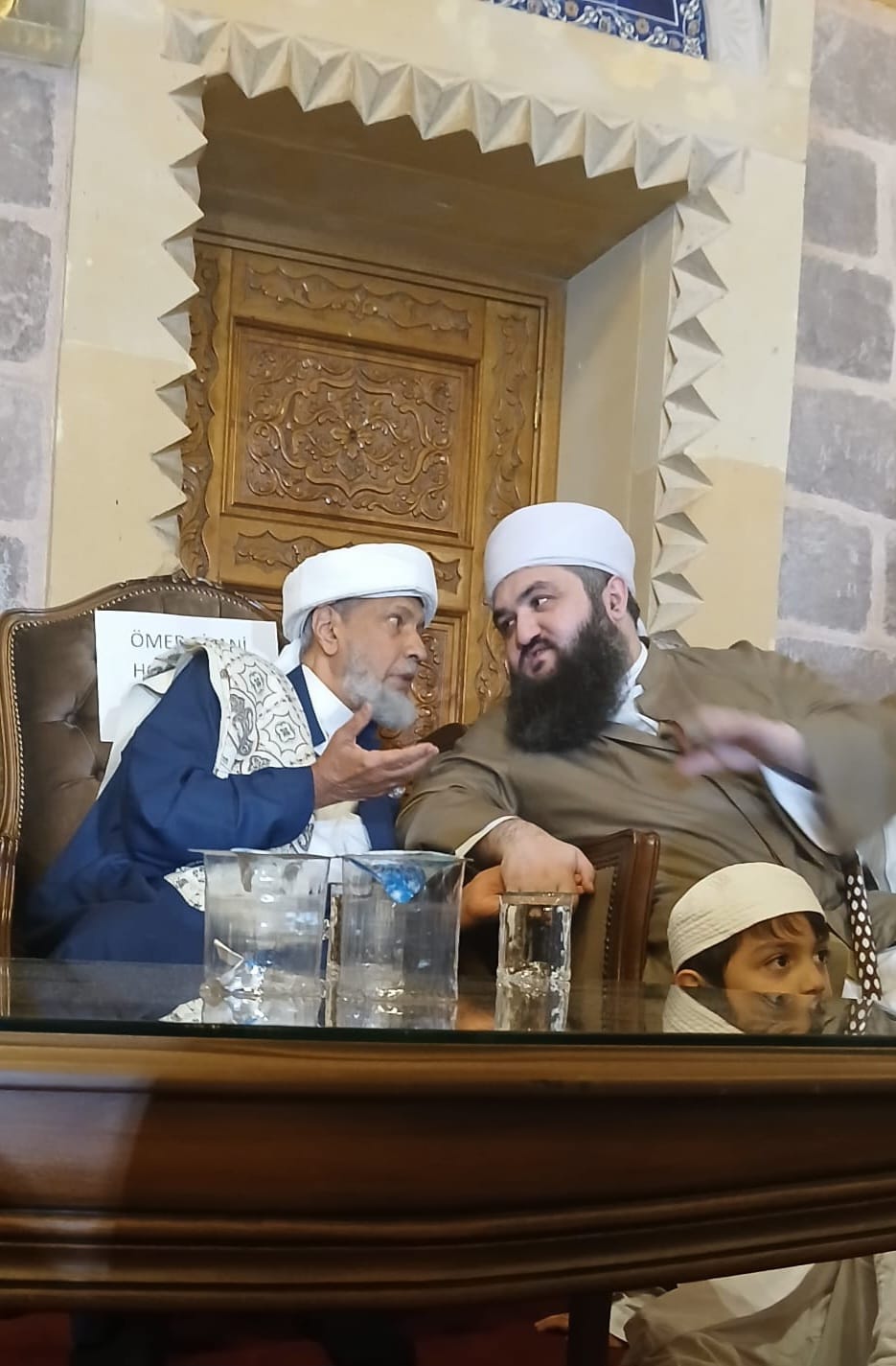 Mekke-i Mükerreme'nin Şâfiî Müftüsü Şeyh Seyyid Ömer Geylânî Hazretleri ile.