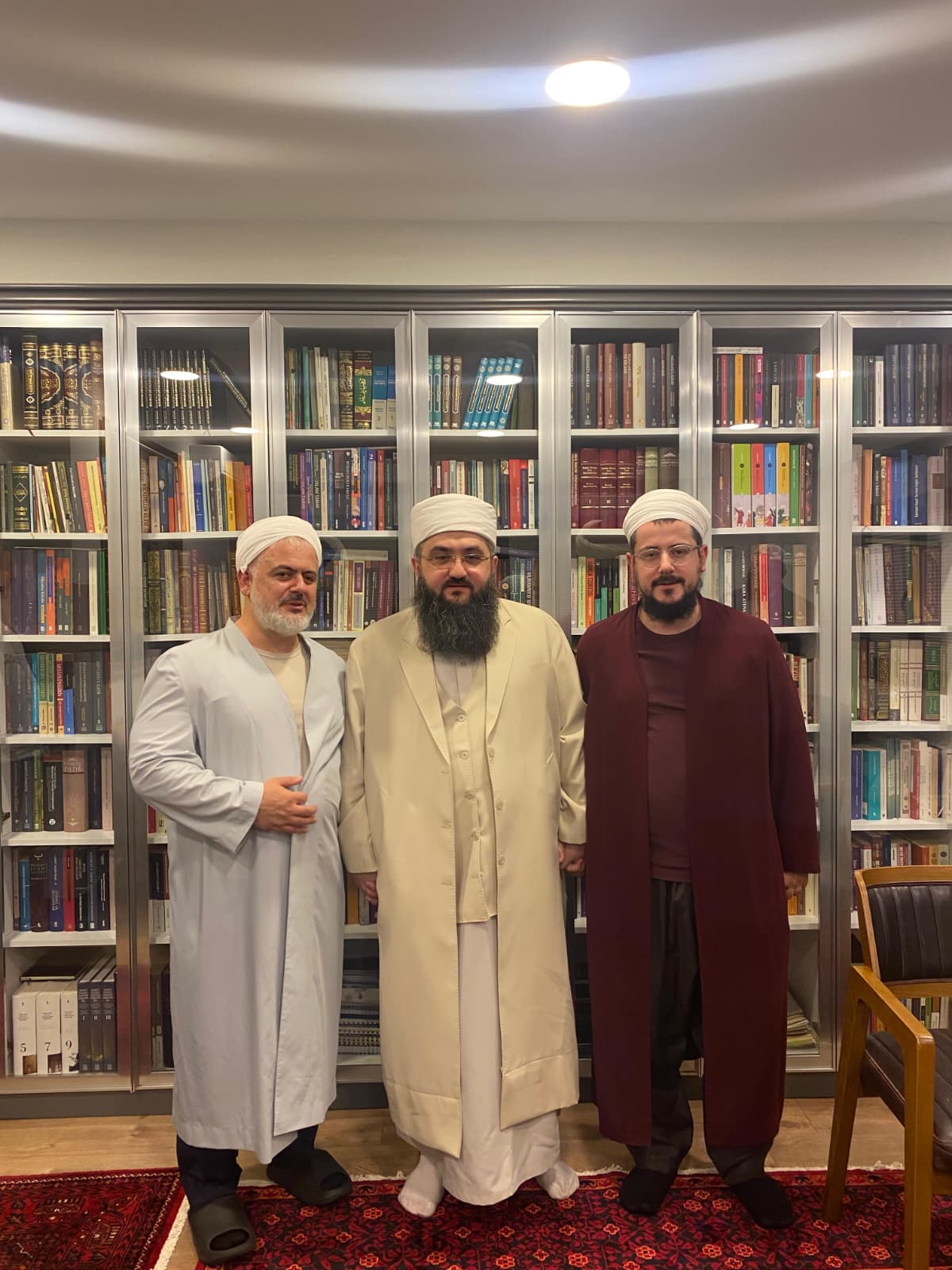 Mahmud Efendi Hazretlerinin torunları ile.